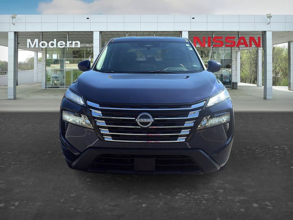 Certified 2025 Nissan Rogue SV AWD/4WD image 8