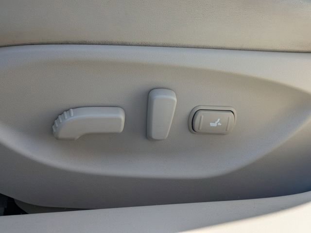 Used 2018 INFINITI Q50 Luxe w/ Essential Package (3.0T Luxe) image 19