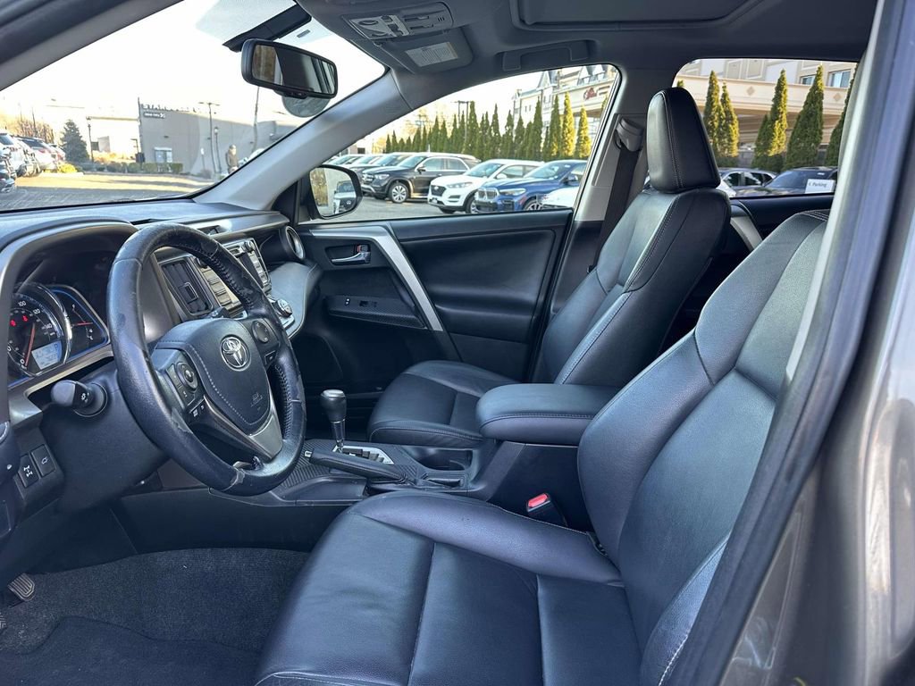Used 2015 Toyota RAV4 Limited image 15