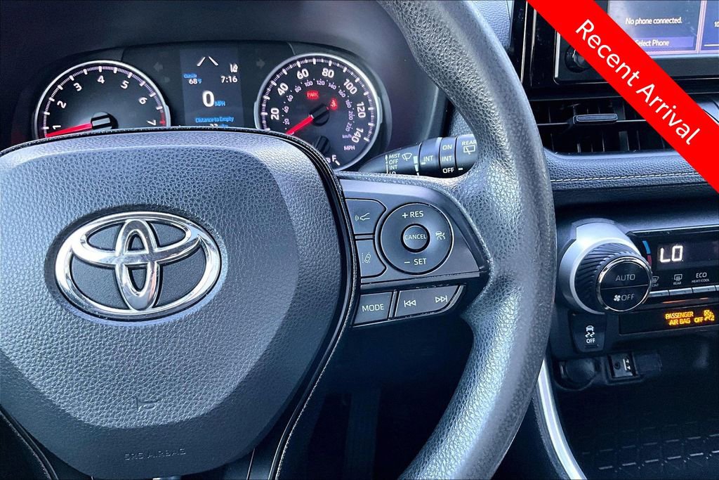 Used 2019 Toyota RAV4 XLE w/ All Weather Liner Package FWD image 12