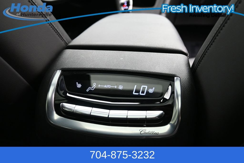 Used 2022 Cadillac XT6 Sport w/ Technology Package AWD/4WD image 15