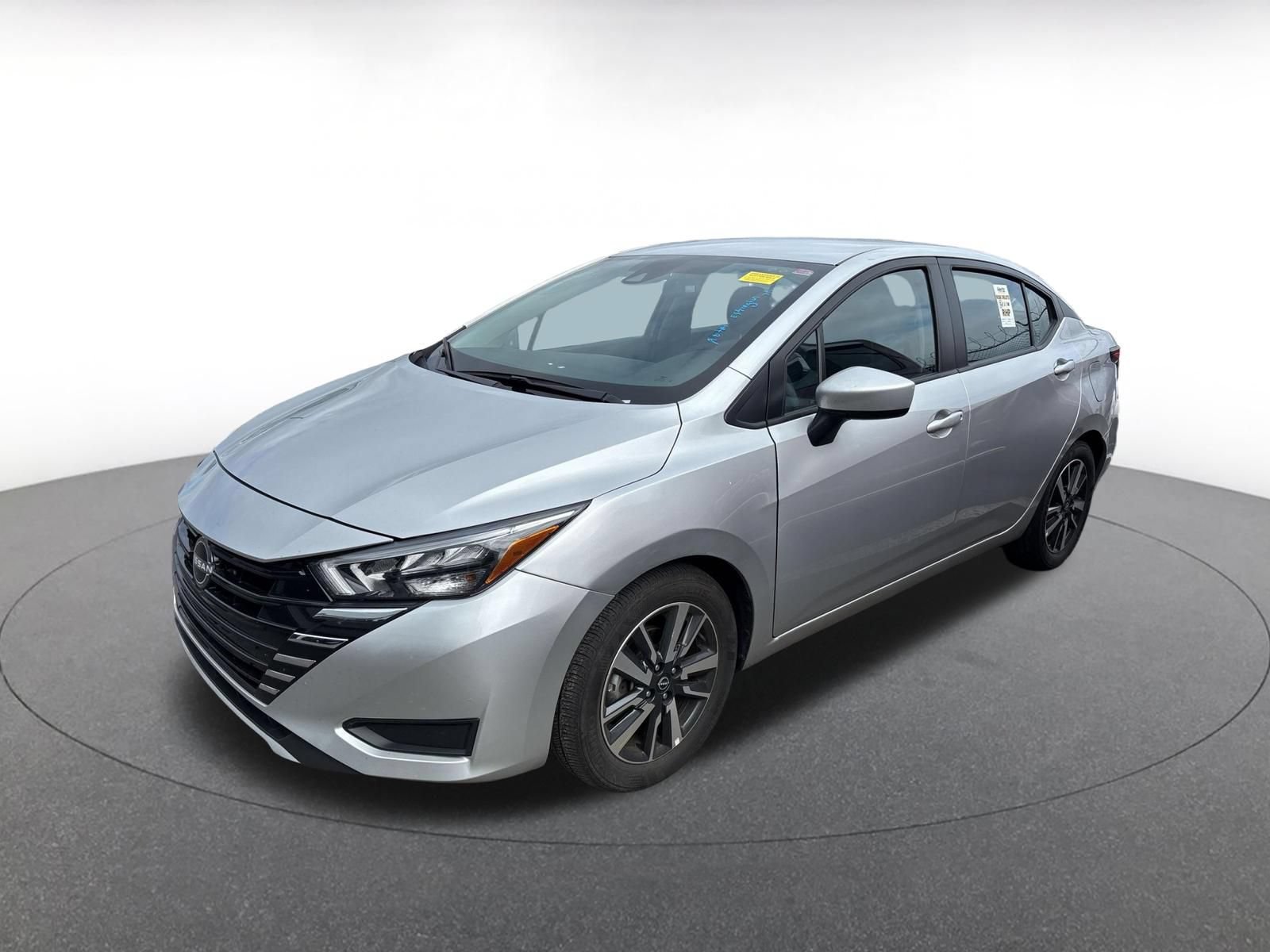 Used 2025 Nissan Versa SV FWD image 8