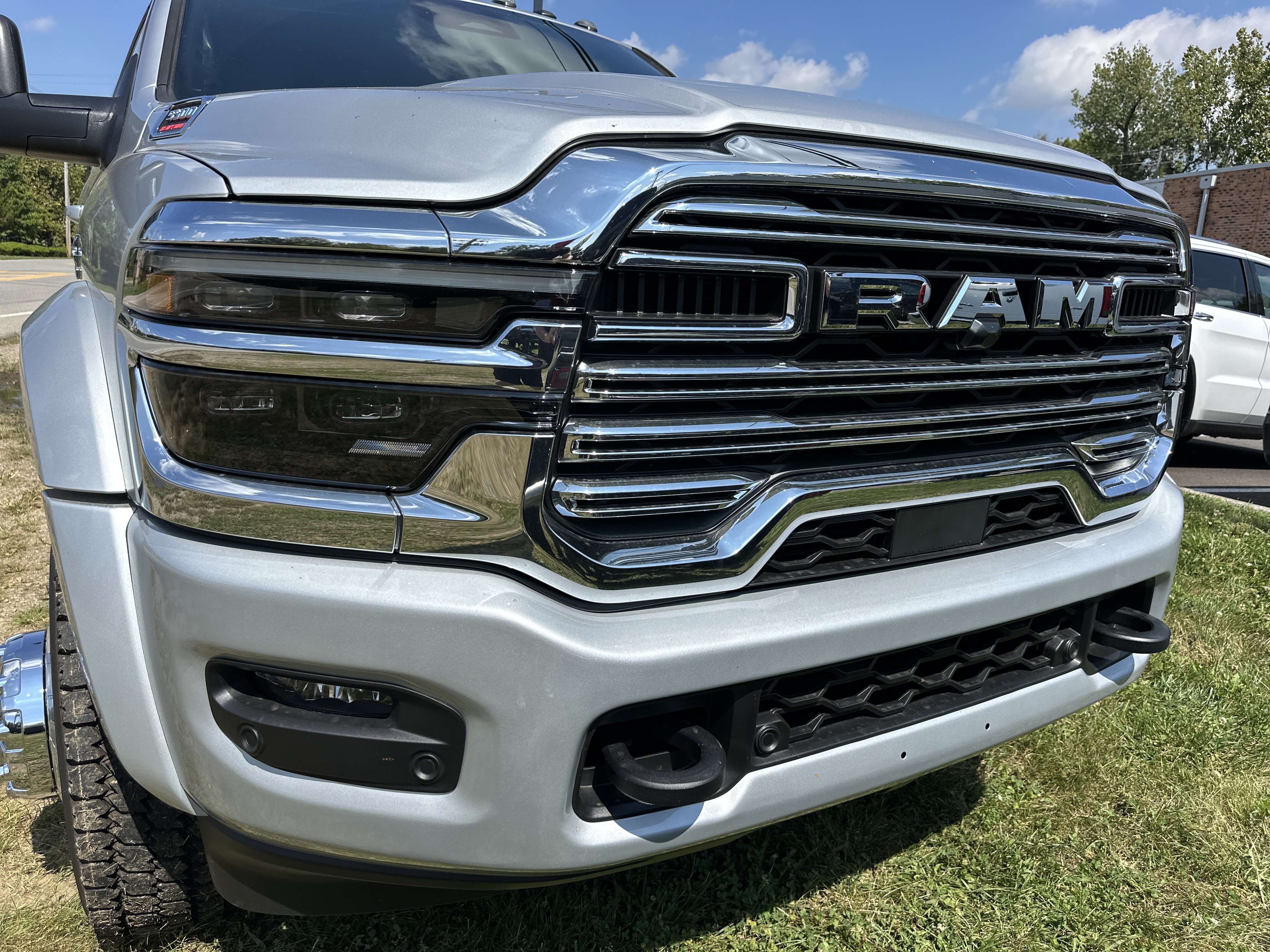 New 2027 RAM 5500 4x4 Crew Cab w/ Laramie Trim Package image 22