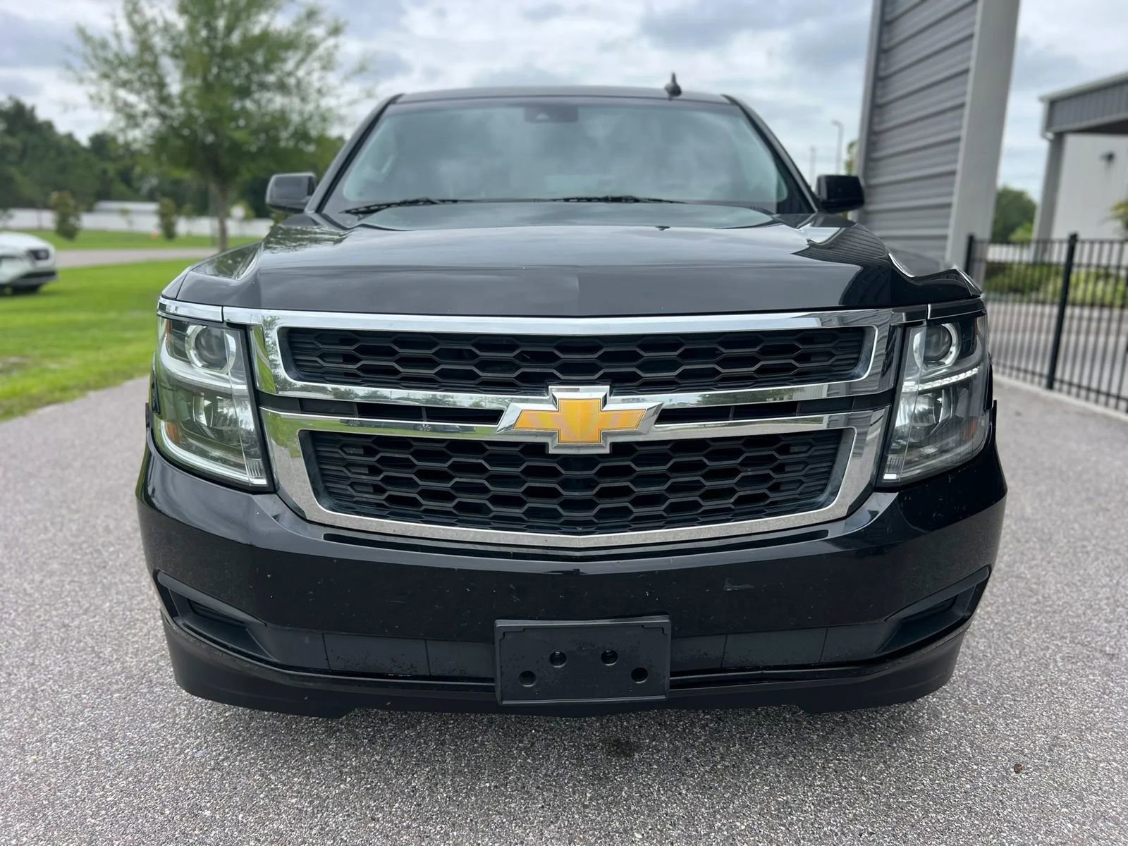 Used 2019 Chevrolet Suburban LT AWD/4WD image 3