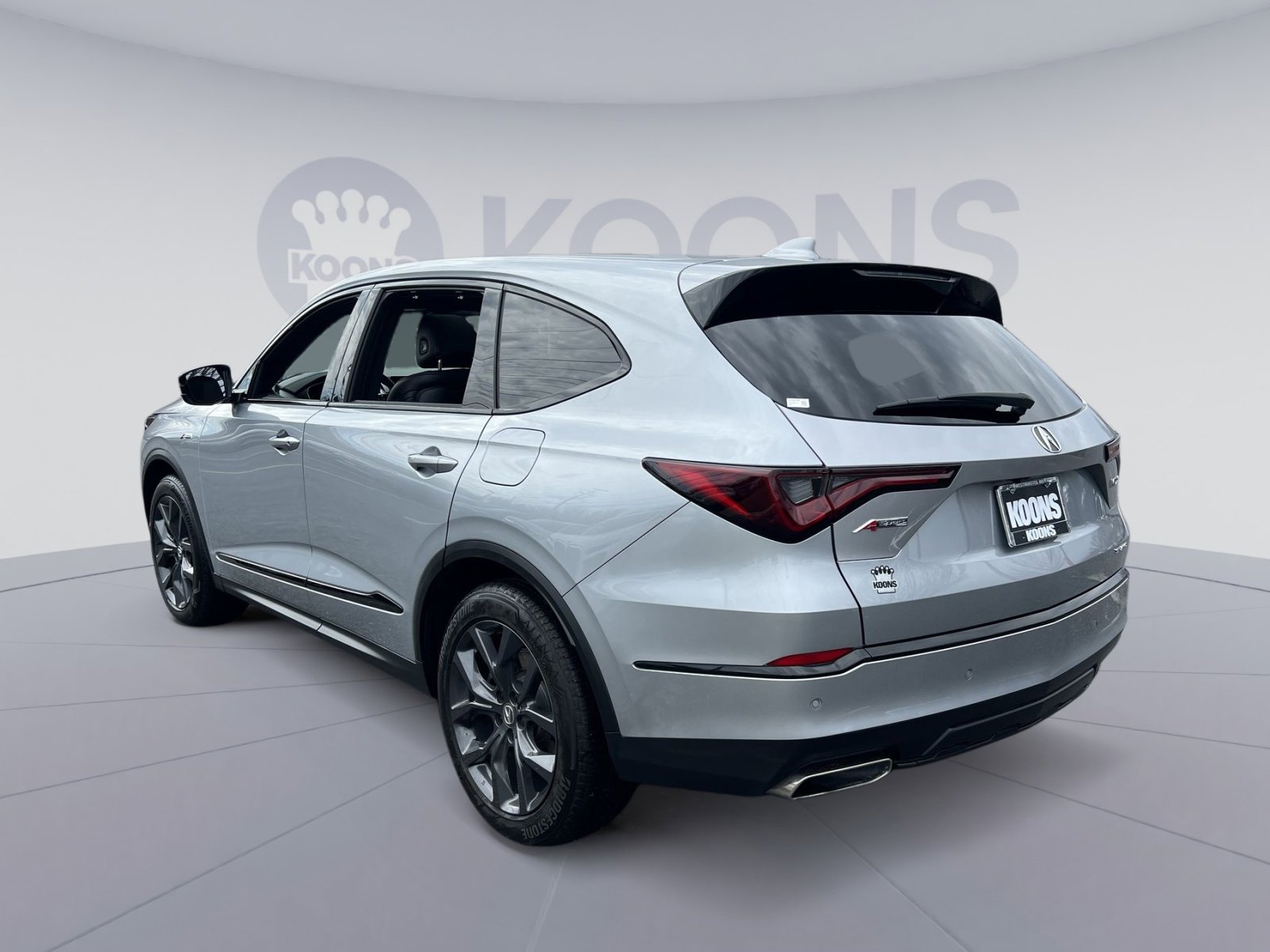 Used 2023 Acura MDX A-Spec image 4