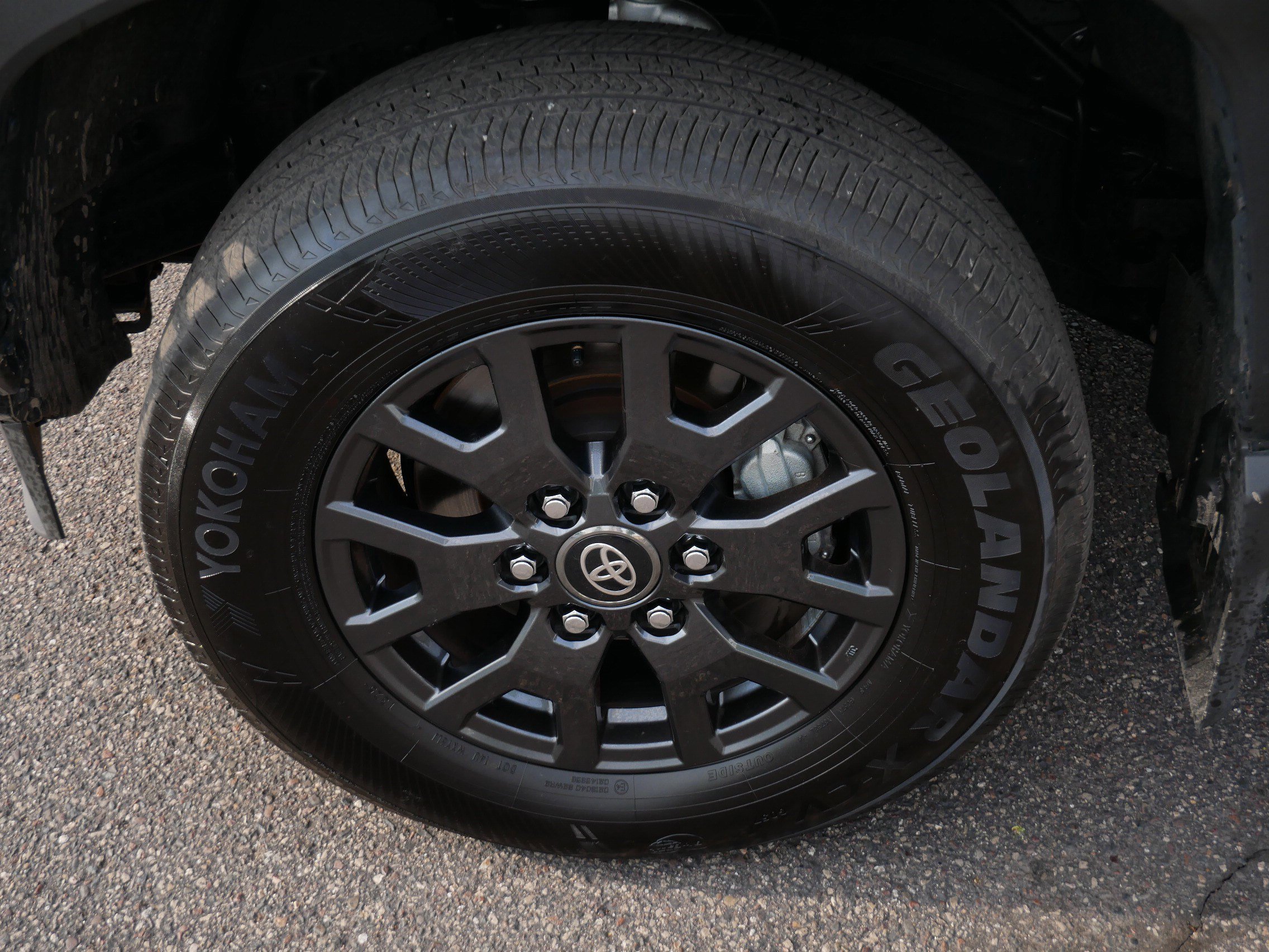 Used 2025 Toyota 4Runner SR5 AWD/4WD image 15