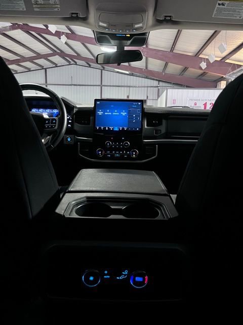 Used 2022 Ford Expedition XL image 25