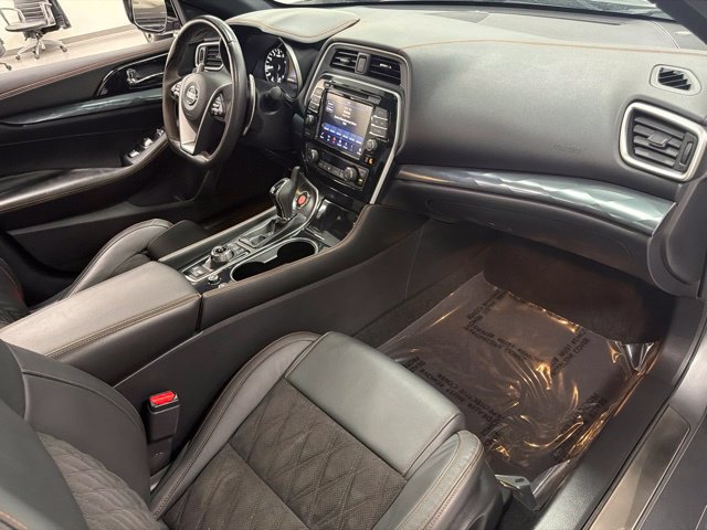 Used 2021 Nissan Maxima SR w/ Sport Mat Group FWD image 11