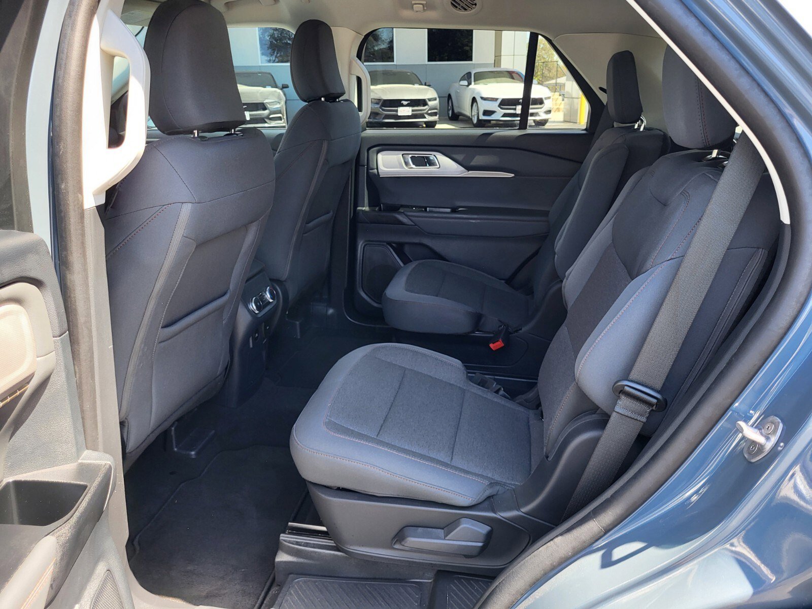 Certified 2025 Ford Explorer Active image 17