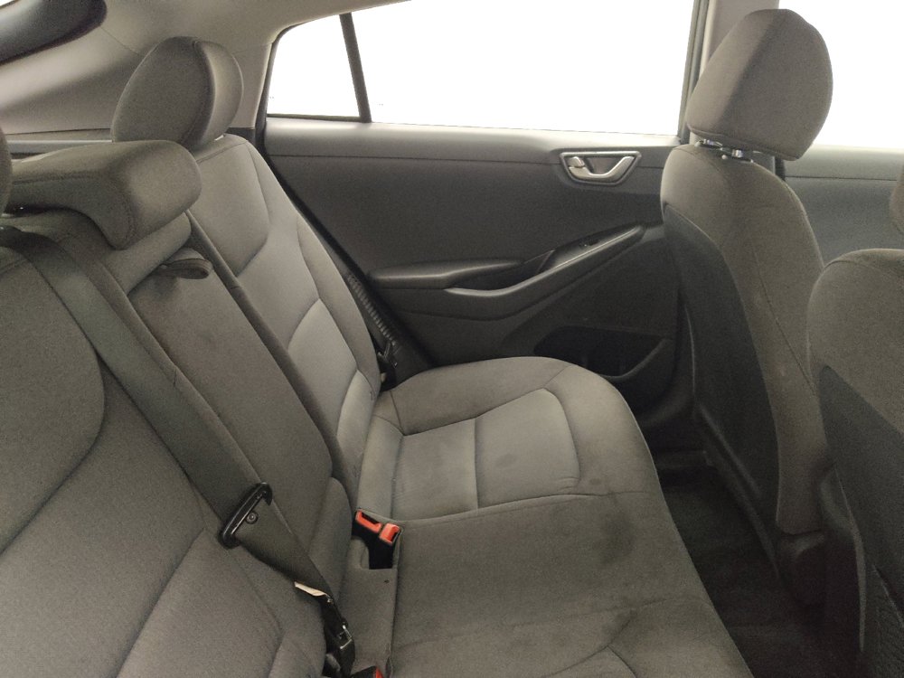 Used 2022 Hyundai Ioniq SE FWD image 19