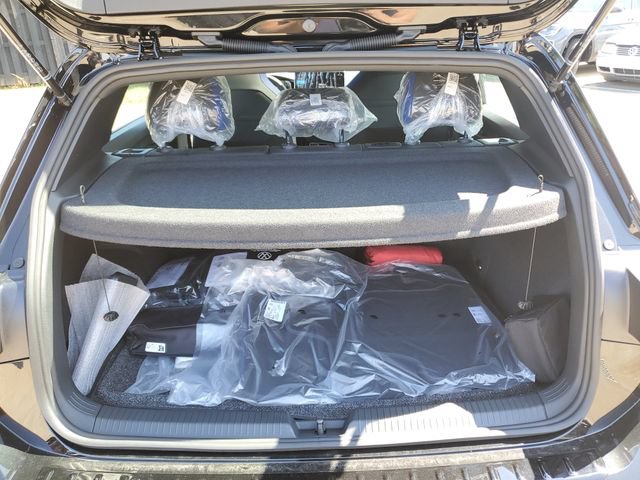 New 2026 Volkswagen Golf AWD/4WD image 8