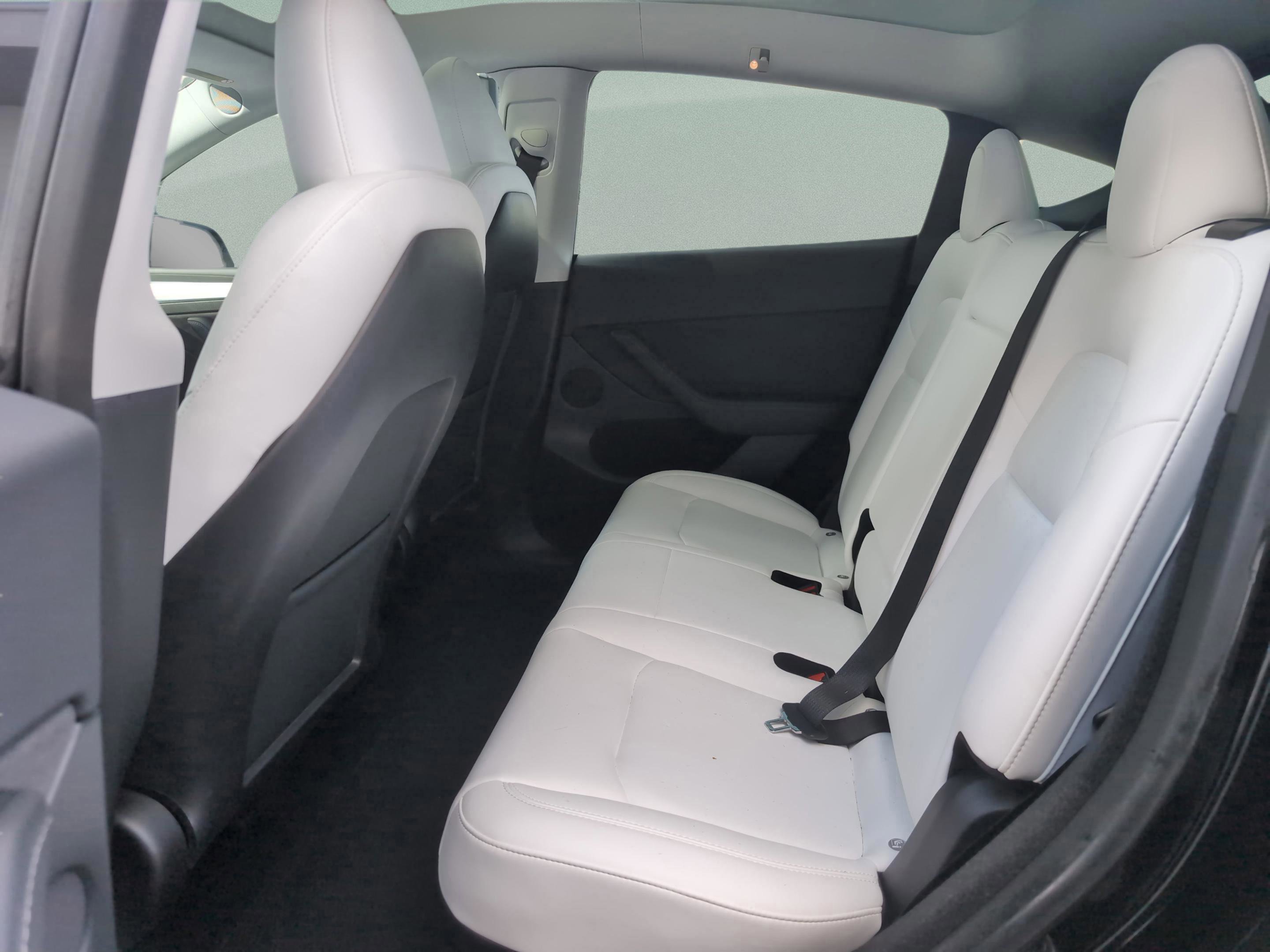 Used 2023 Tesla Model Y Long Range image 11