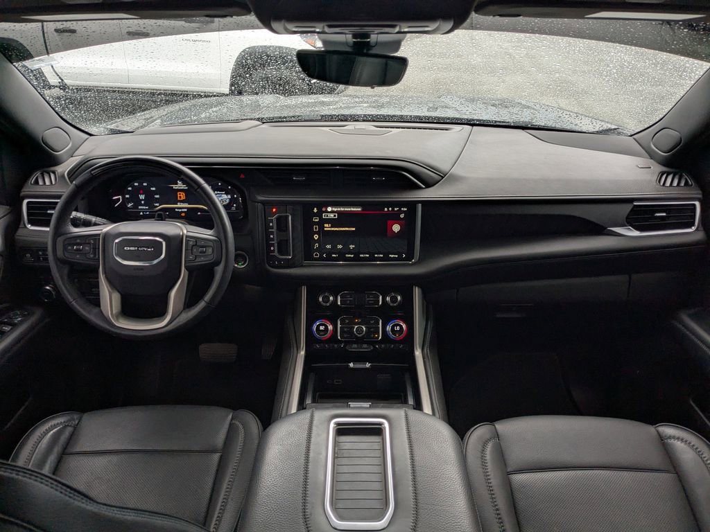 Used 2024 GMC Yukon Denali w/ Advanced Technology Package image 15