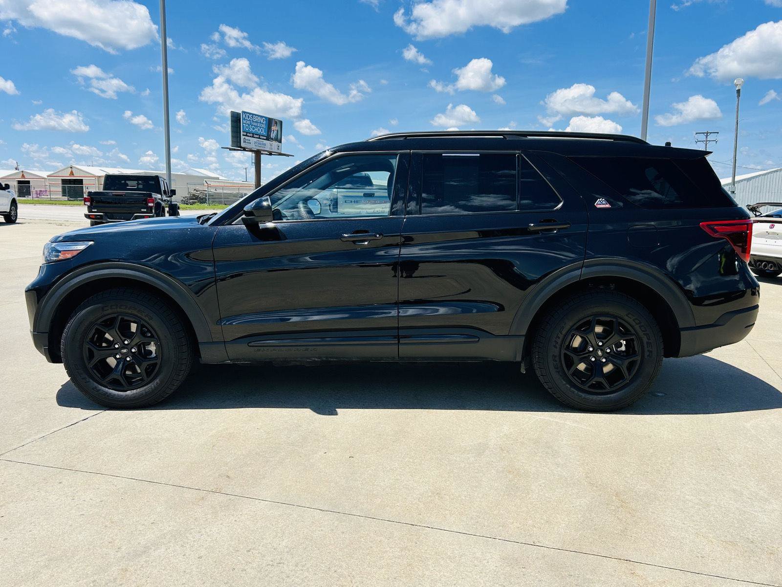 Used 2022 Ford Explorer Timberline w/ Timberline Technology Package AWD/4WD image 42