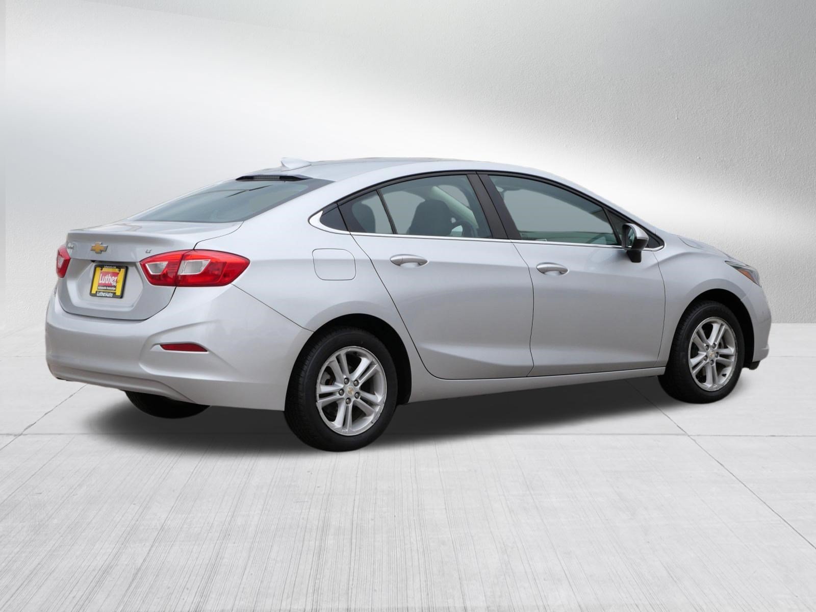 Used 2016 Chevrolet Cruze LT FWD image 7