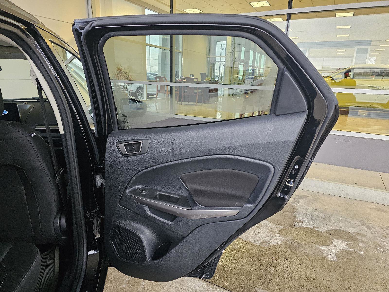 Used 2021 Ford EcoSport SE image 14