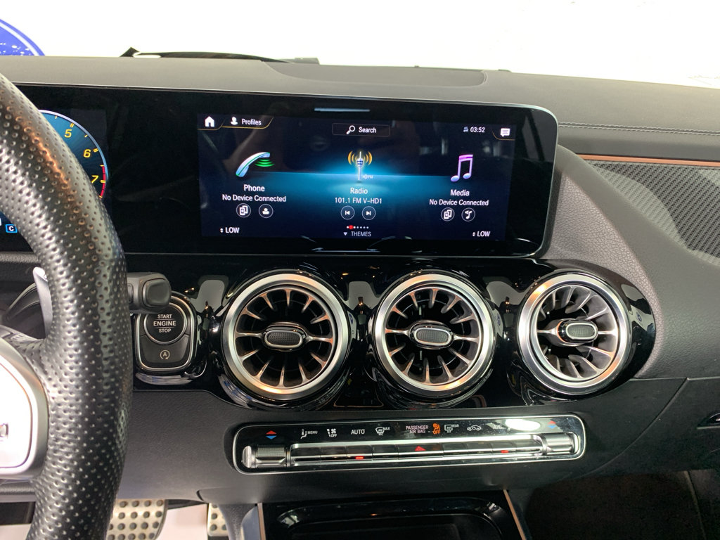 Used 2022 Mercedes-Benz GLA 35 AMG 4MATIC image 25