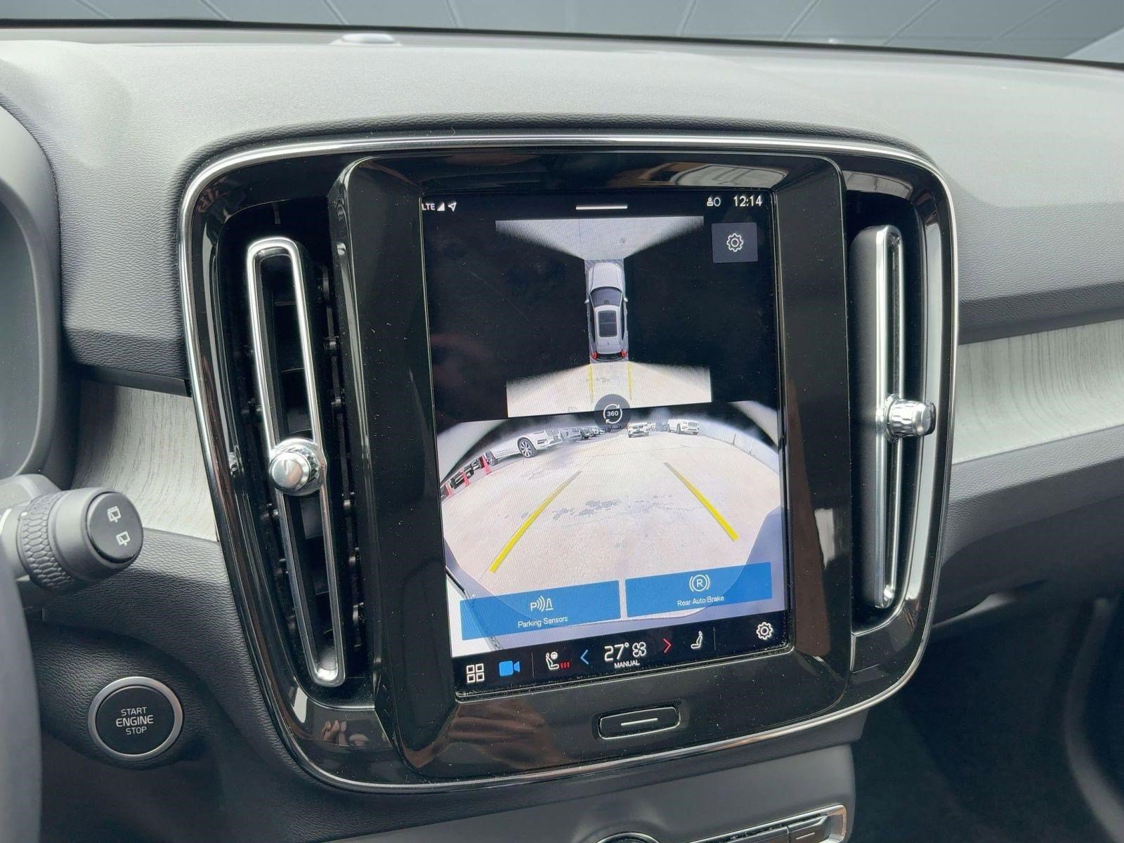 Certified 2025 Volvo XC40 B5 Plus image 31