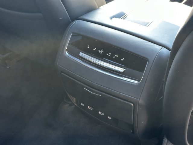 Used 2023 Cadillac Escalade Sport Platinum w/ LPO, ONYX Package AWD/4WD image 41