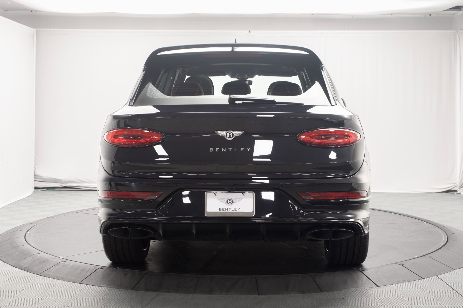 Used 2022 Bentley Bentayga AWD/4WD image 4