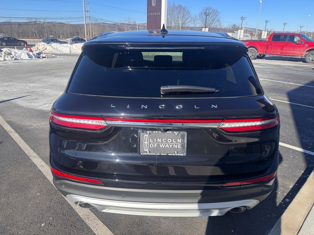 Certified 2022 Lincoln Corsair AWD w/ Equipment Group 101A image 4