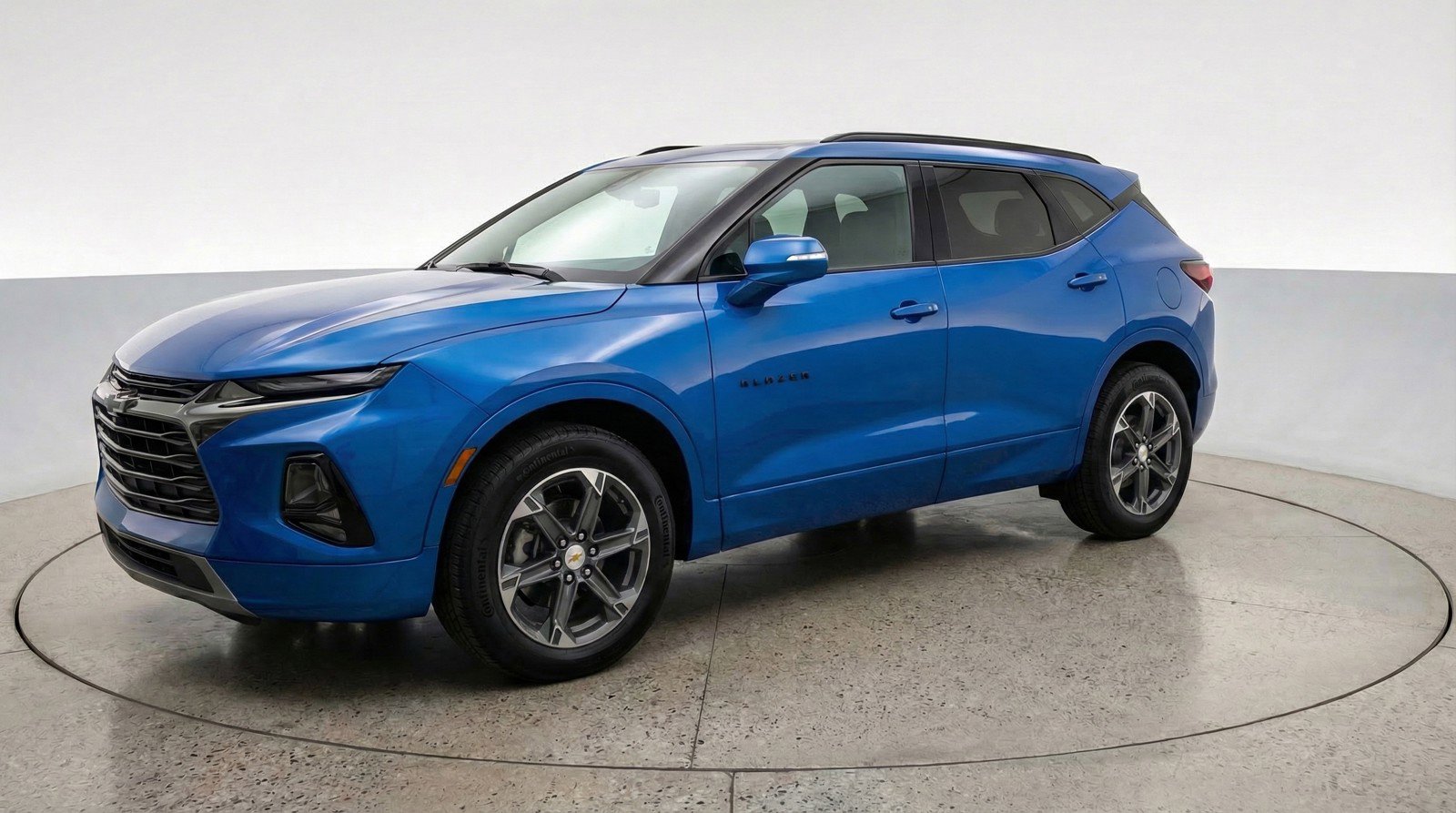 Used 2025 Chevrolet Blazer LT image 3