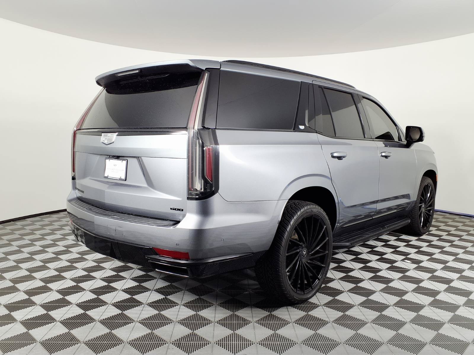 Used 2021 Cadillac Escalade Sport w/ LPO, Illumination Package RWD image 4