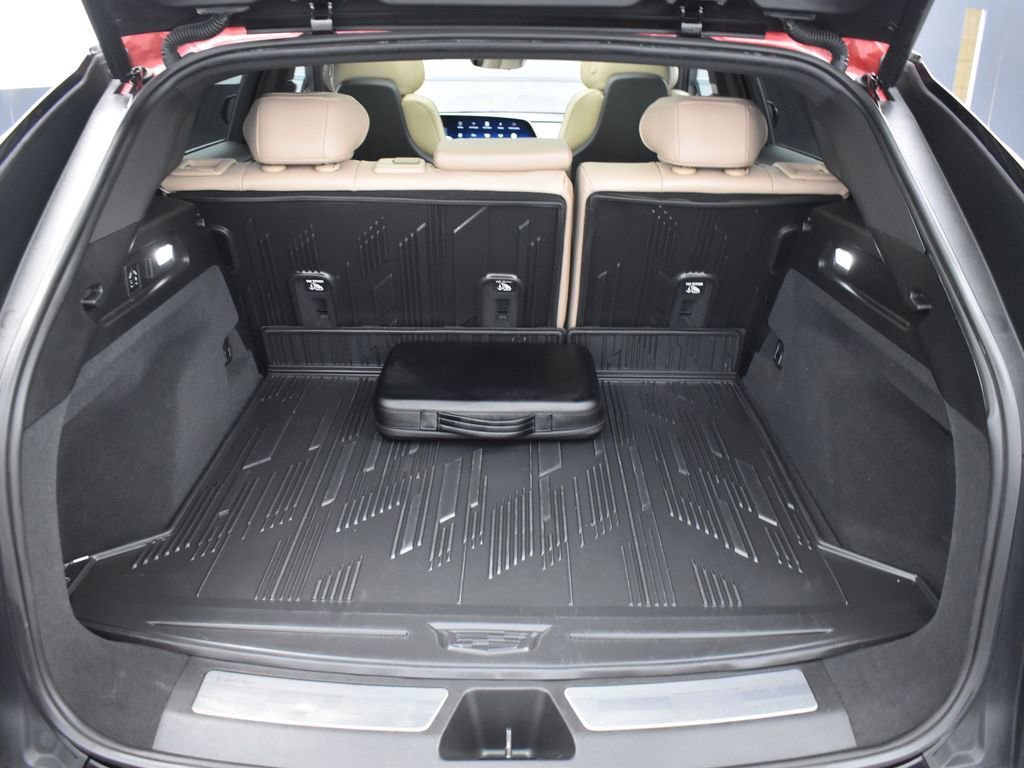 Certified 2024 Cadillac Lyriq Sport w/ Nappa Leather Package image 28