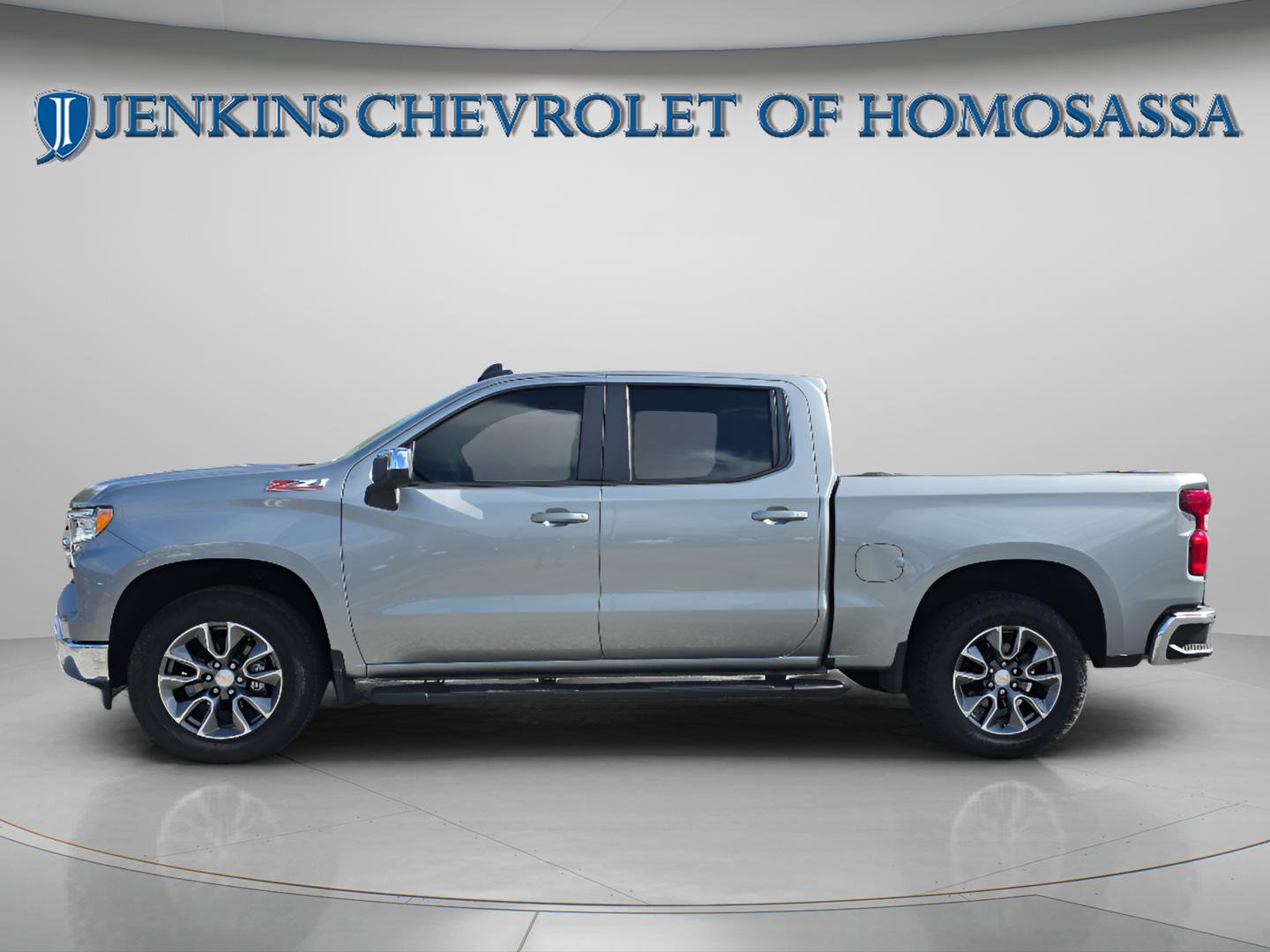 Used 2025 Chevrolet Silverado 1500 LT w/ Z71 Off-Road Package image 3