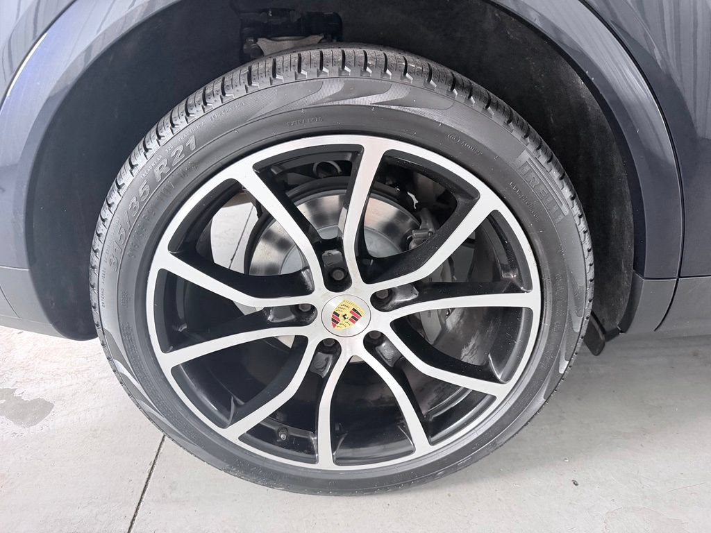 Used 2019 Porsche Cayenne S AWD/4WD image 4