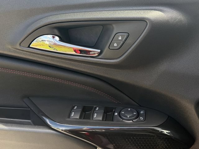 Used 2025 Chevrolet Trax RS w/ Driver Confidence Package FWD image 20