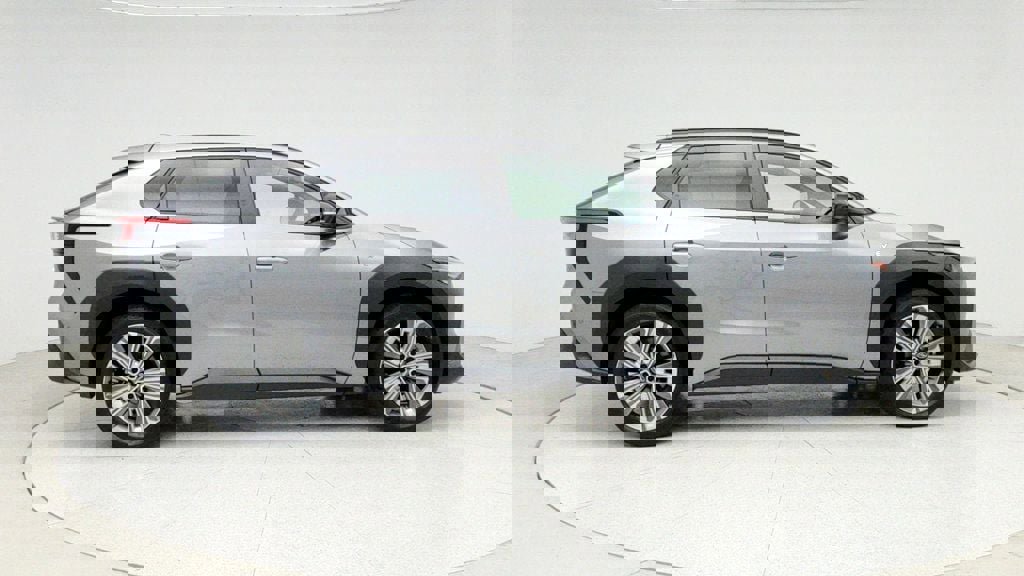 Used 2023 Subaru Solterra AWD image 4