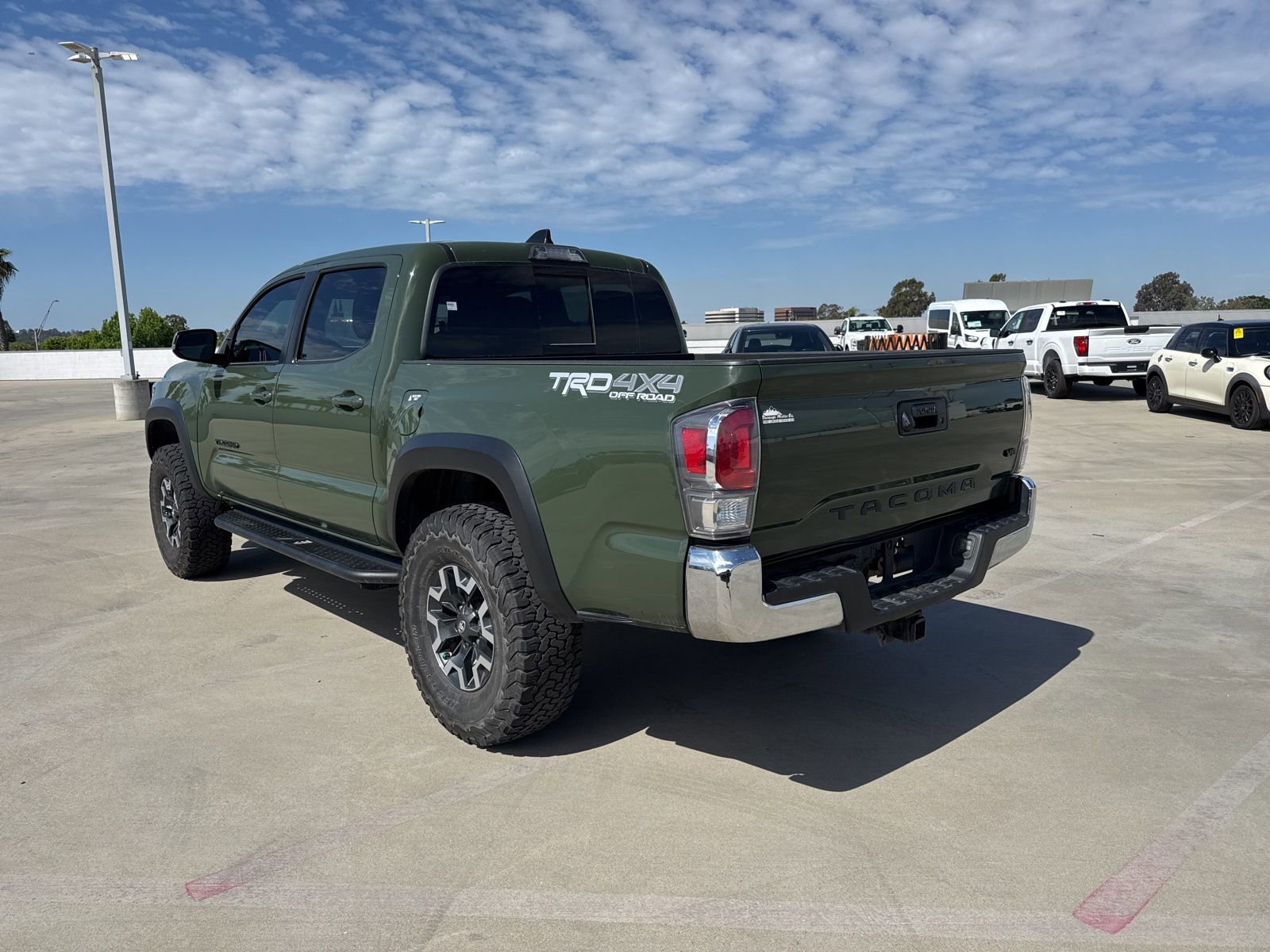 Used 2021 Toyota Tacoma TRD Off-Road image 2