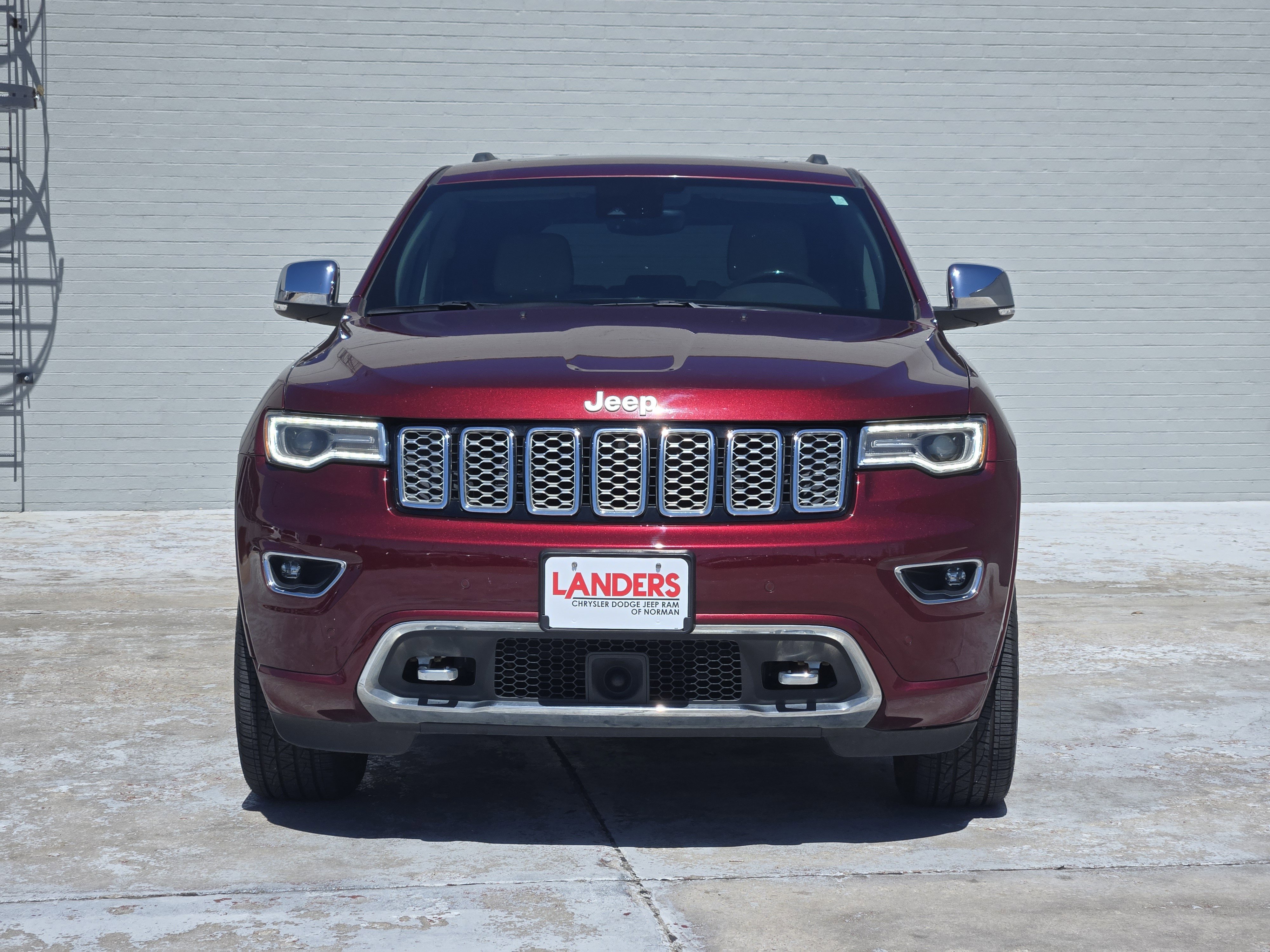 Used 2018 Jeep Grand Cherokee Overland RWD image 2