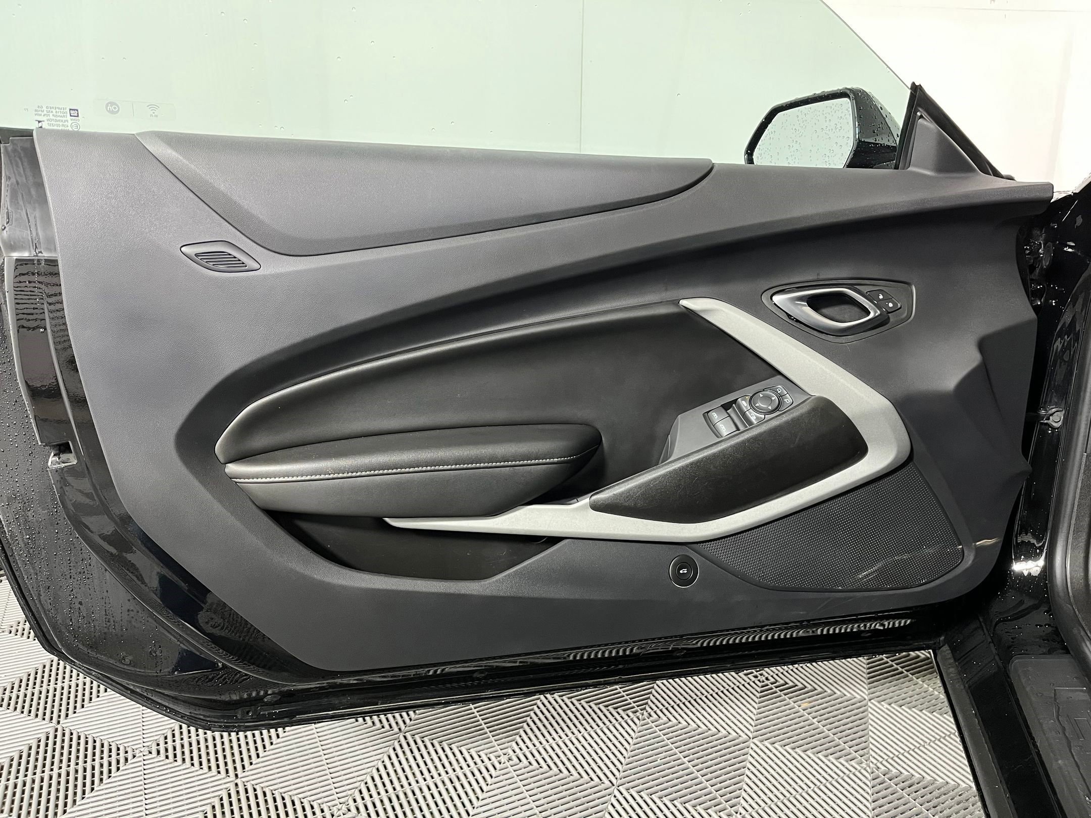 Used 2023 Chevrolet Camaro LT image 17