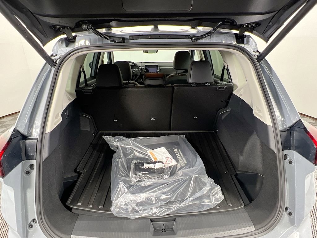 New 2026 Nissan Rogue SV AWD/4WD image 24