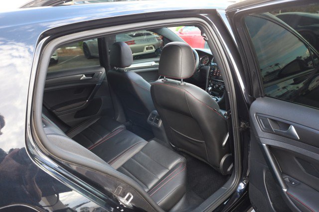 Used 2018 Volkswagen GTI SE w/ SE Leather Package FWD image 43