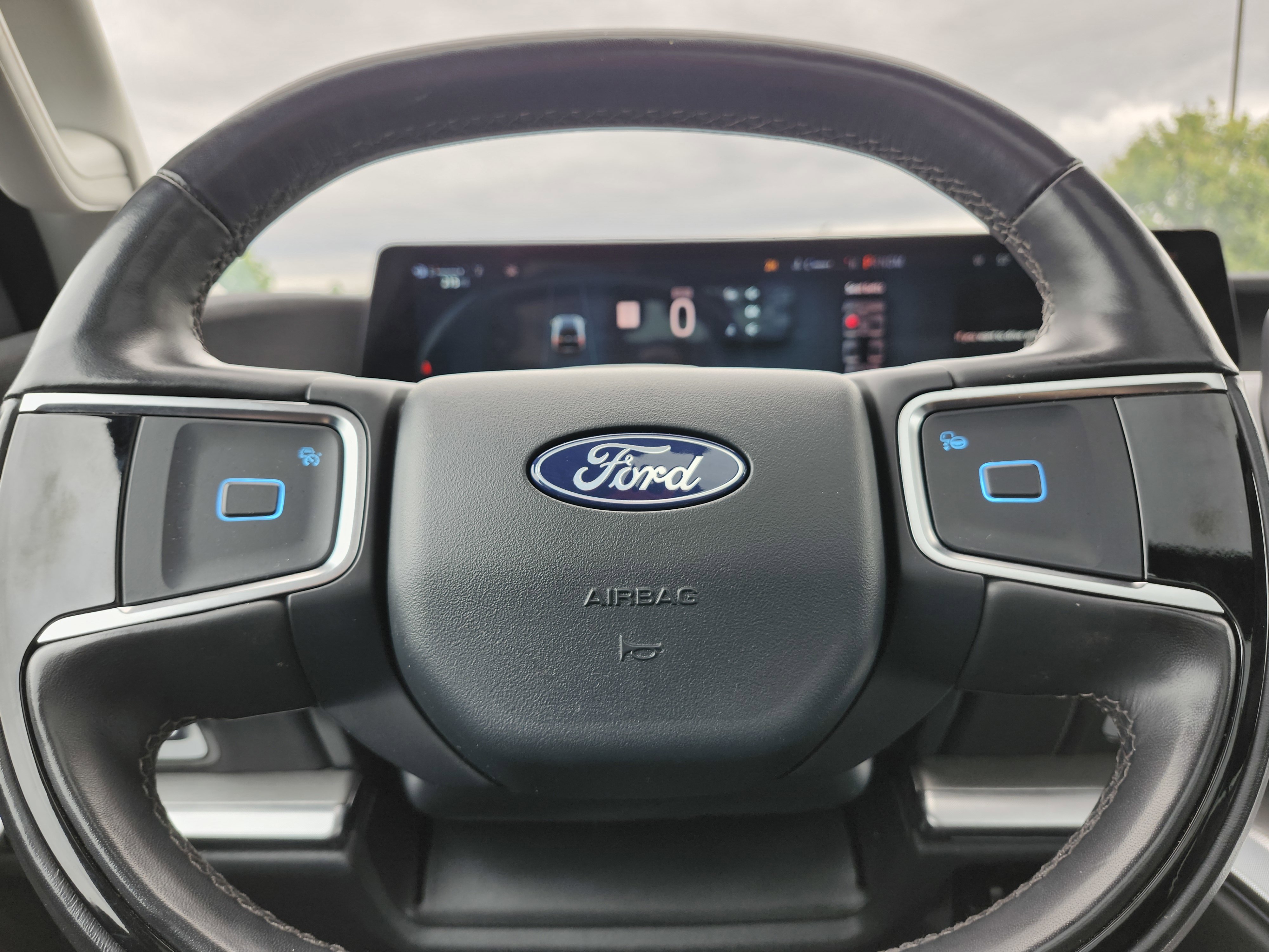 Used 2025 Ford Expedition Platinum AWD/4WD image 30