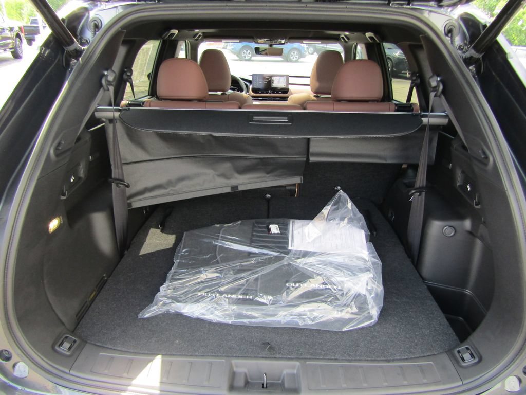 Used 2025 Mitsubishi Outlander SEL AWD/4WD image 35