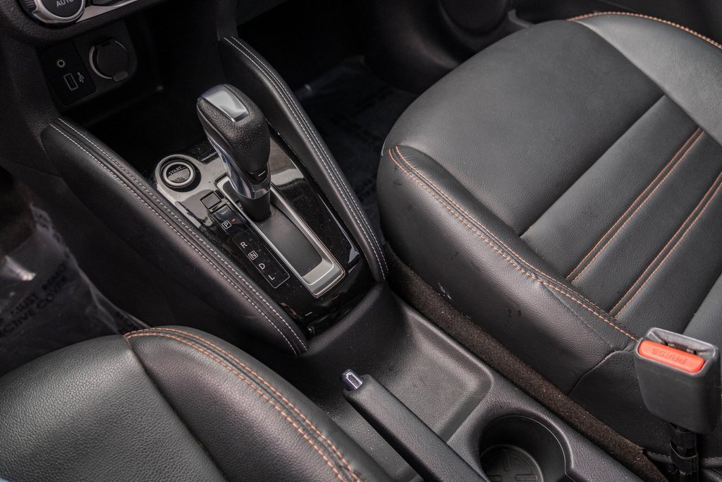 Used 2020 Nissan Kicks SR w/ SR Premium Package image 18