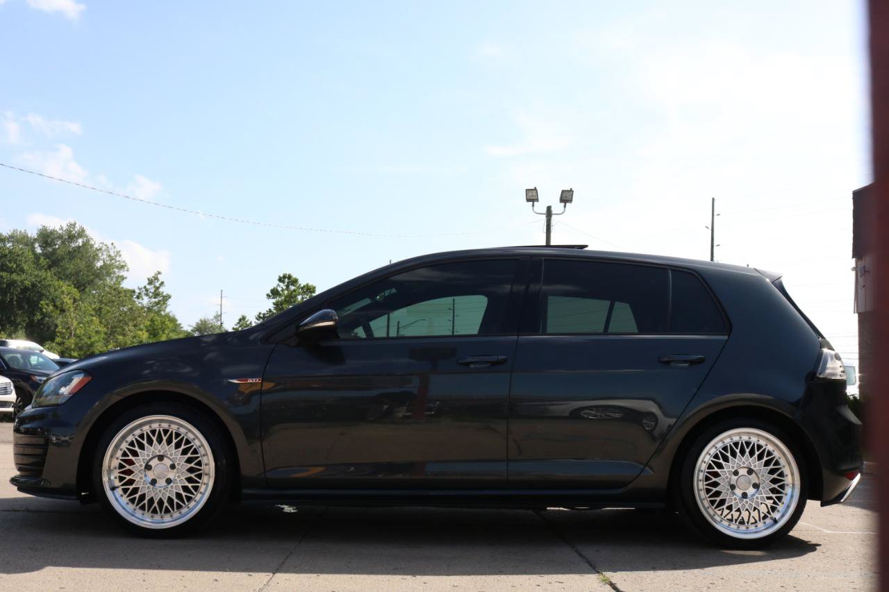 Used 2015 Volkswagen GTI SE w/ Lighting Package (SEL) FWD image 16
