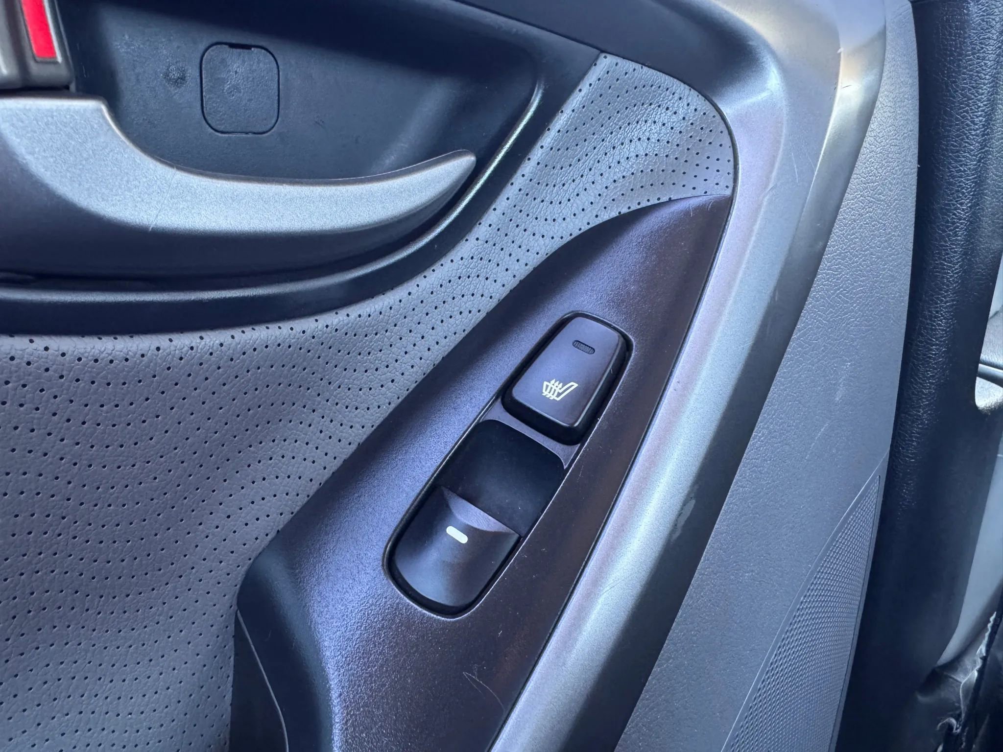 Used 2013 Hyundai Elantra Limited image 27