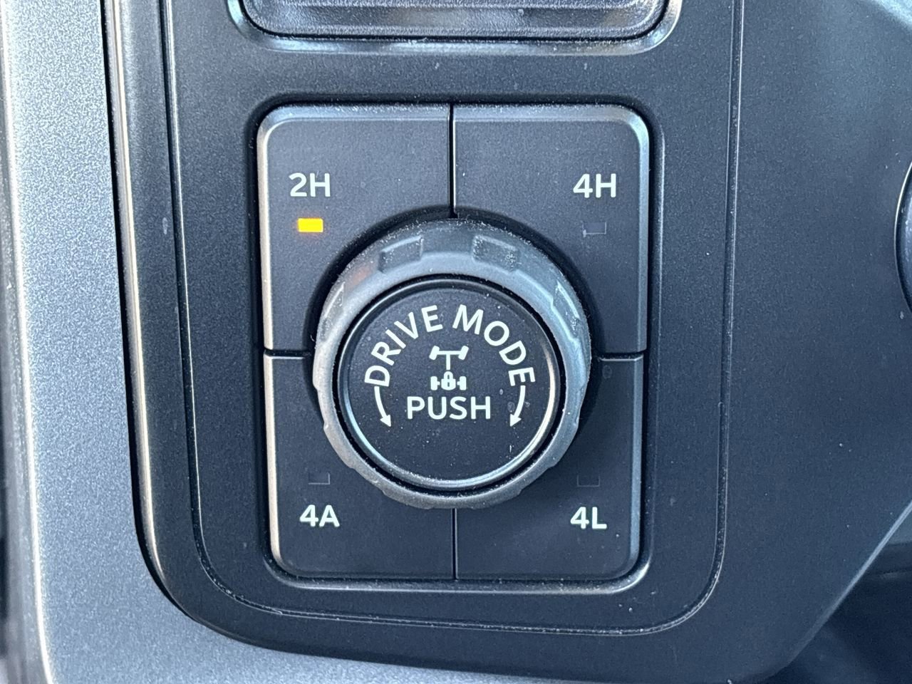 Used 2022 Ford F150 Lariat w/ Max Trailer Tow Package image 24