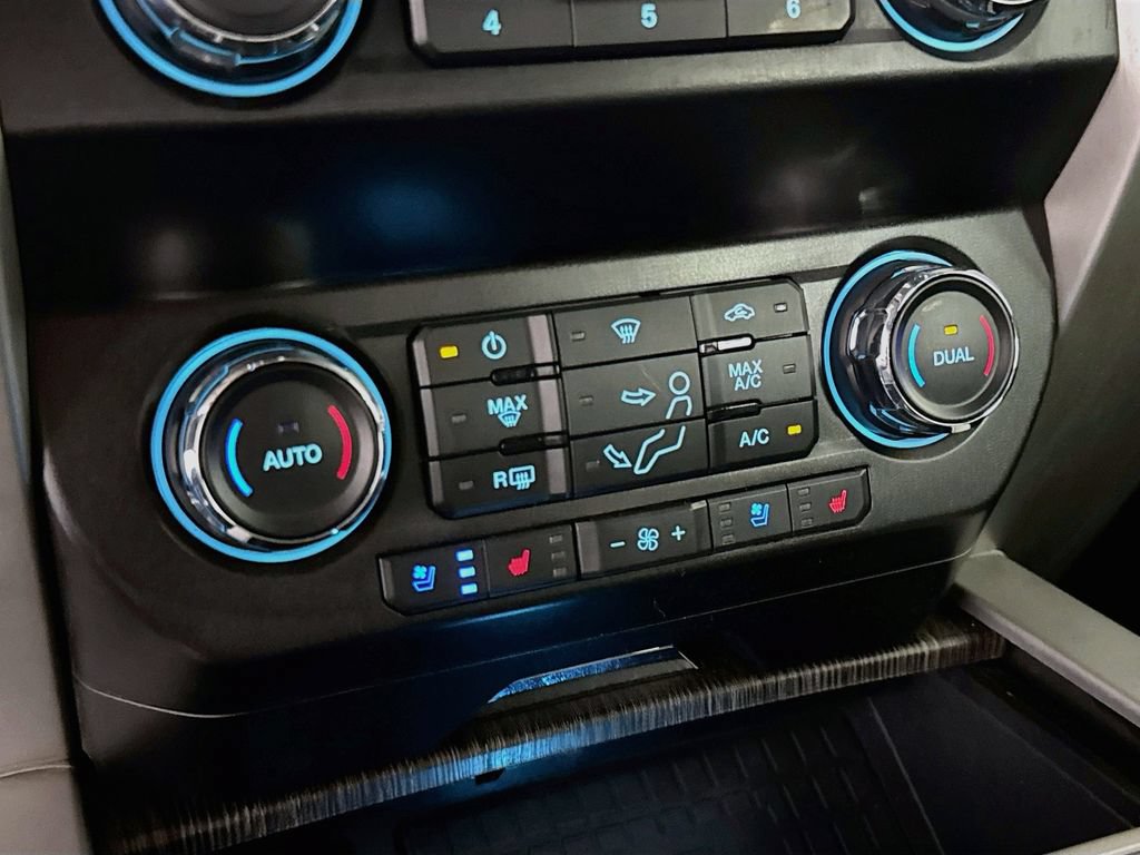 Used 2021 Ford F250 Lariat w/ Lariat Ultimate Package AWD/4WD image 18