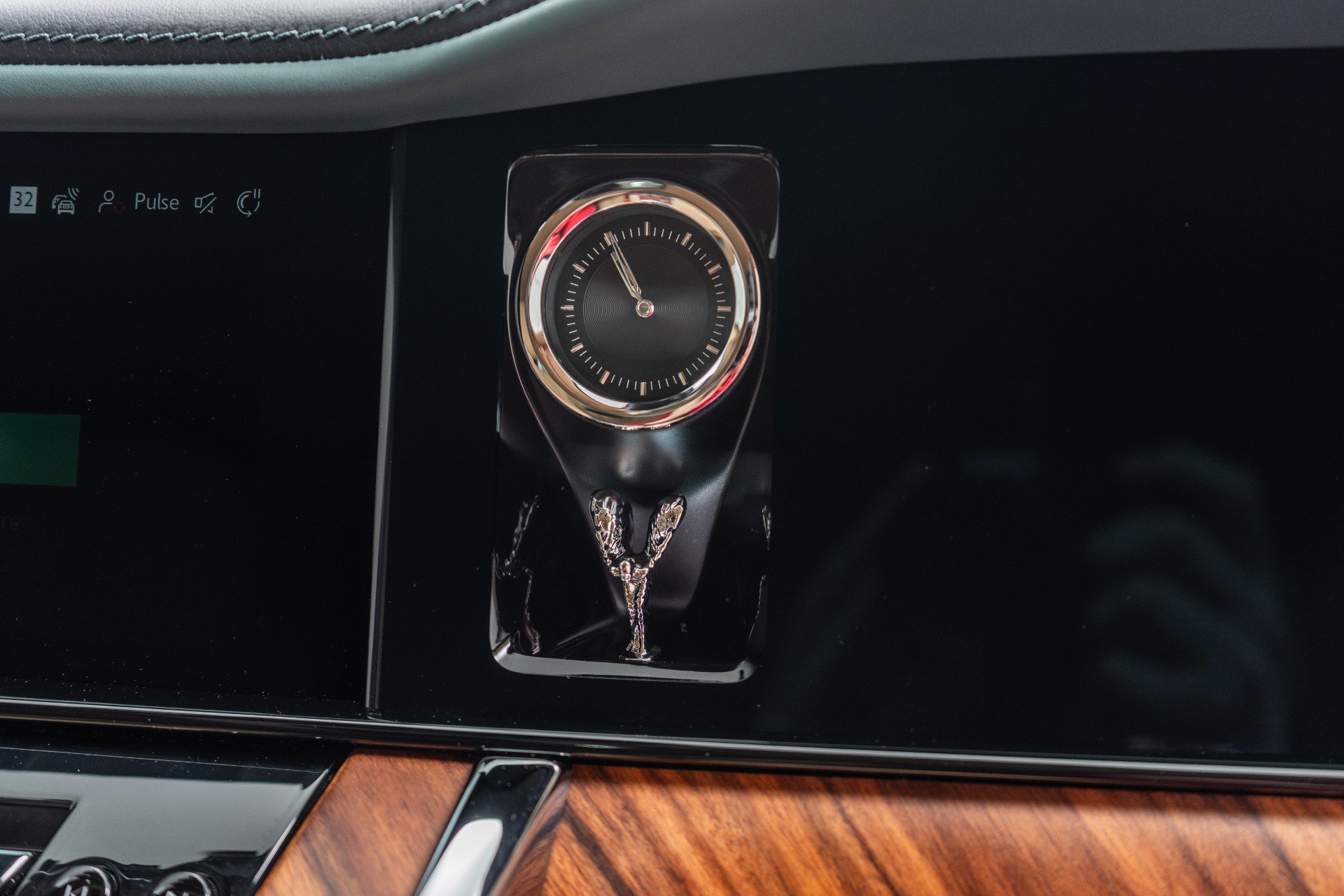 Used 2025 Rolls-Royce Cullinan -Series 2, Bespoke Audio, Star image 33