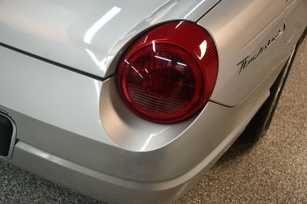 Used 2004 Ford Thunderbird RWD image 12