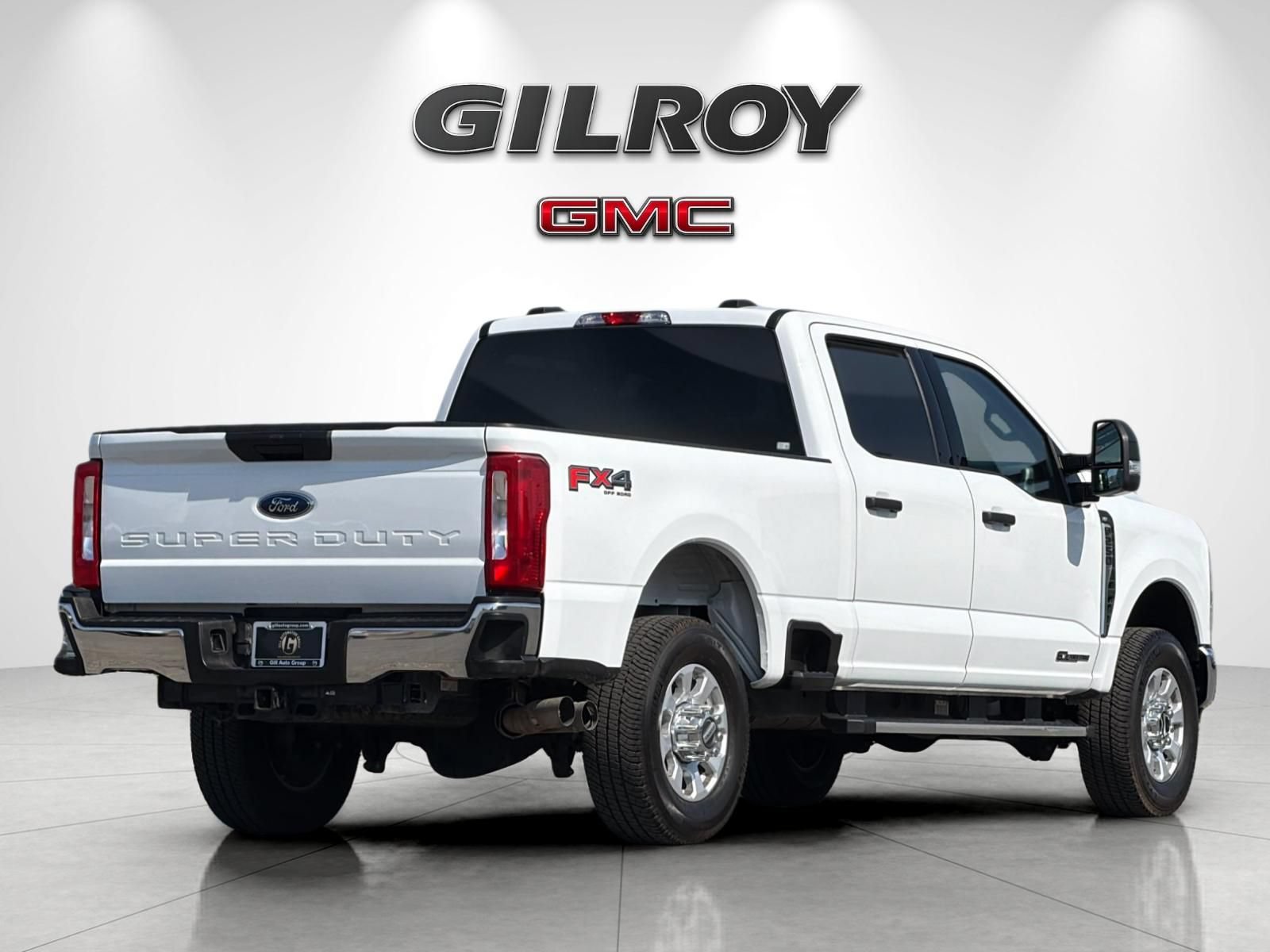 Used 2024 Ford F250 XLT AWD/4WD image 3