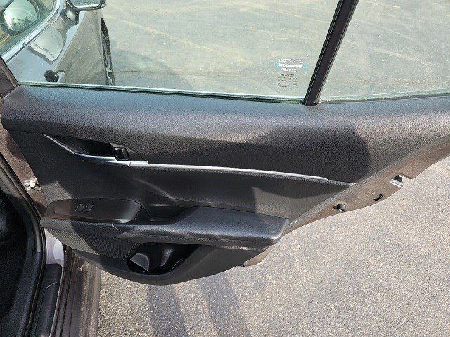 Used 2023 Toyota Camry SE image 17