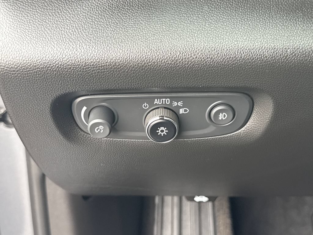 Certified 2020 Chevrolet Traverse LT FWD image 19
