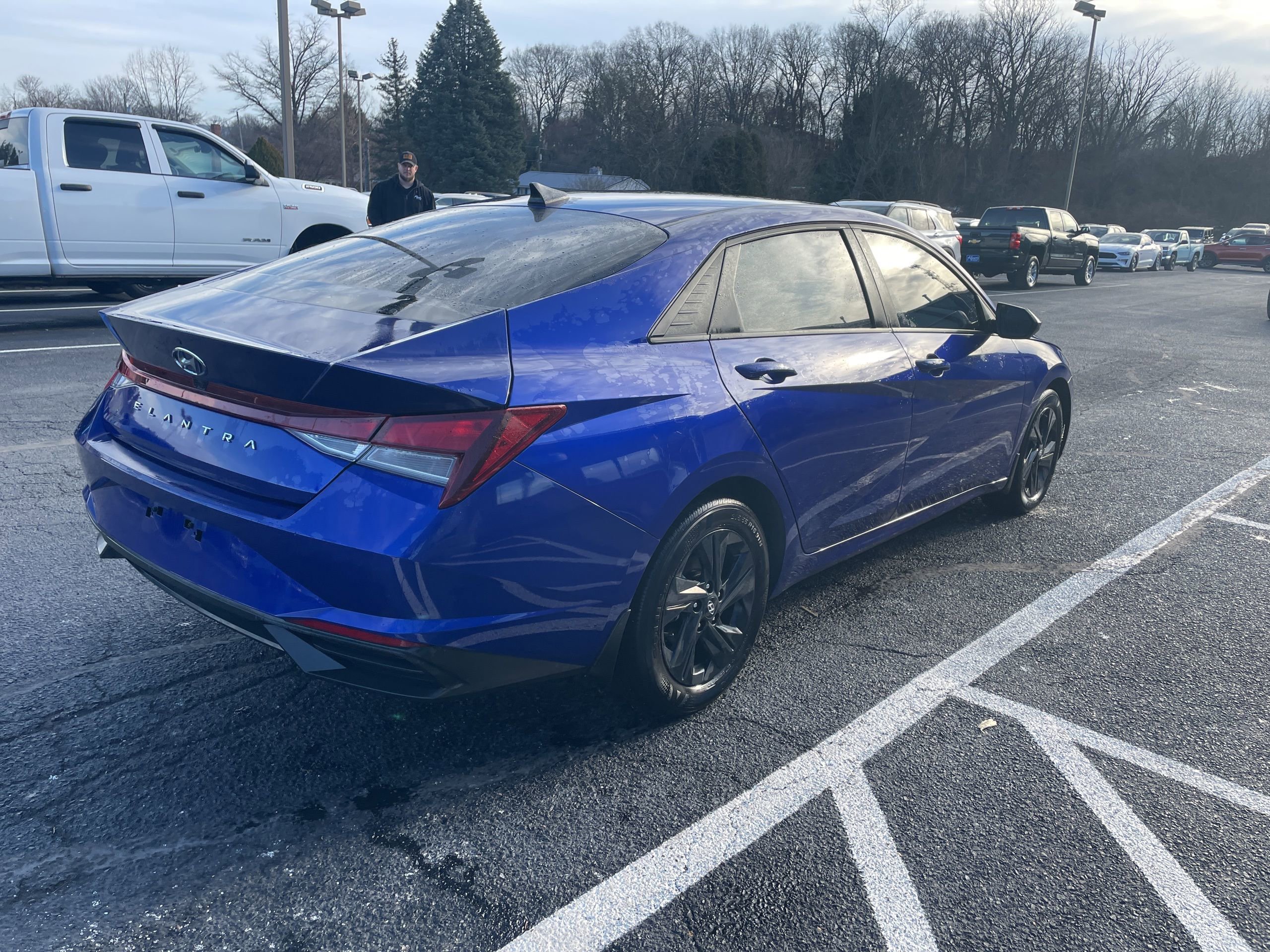 Used 2023 Hyundai Elantra SEL image 6